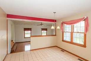 1404 Halifax Dr, Mundelein, IL 60060 - Photo 13
