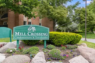 1001 N Mill St, Naperville, IL 60563 - Photo 3