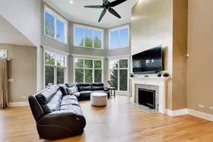 213 Justins Ct, Vernon Hills, IL 60061 - Photo 15