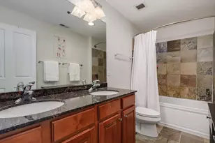 828 W Grace St, Chicago, IL 60613 - Photo 13