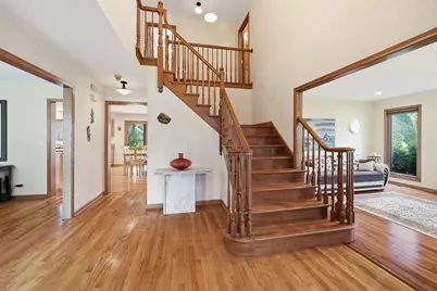 406 Woodview Drive, Prospect Heights, IL 60070 - Photo 3