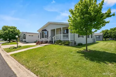 463 Meadowlark Circle #B, Sandwich, IL 60548 - Photo 3