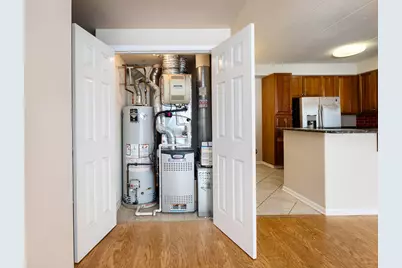 1715 Pavilion Way #307, Park Ridge, IL 60068 - Photo 11