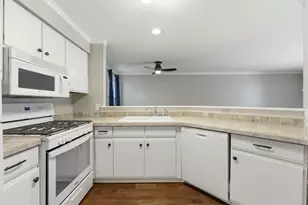 207 W Jennifer Ln, Palatine, IL 60067 - Photo 9