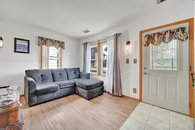 [Address not provided], Burbank, IL 60459 - Photo 3