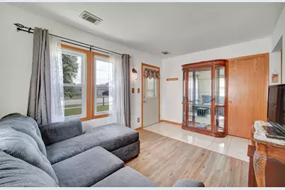 [Address not provided], Burbank, IL 60459 - Photo 5