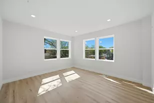 939 N Harding Ave, Chicago, IL 60651 - Photo 15