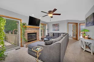 1622 Holiday Dr, Lake Holiday, IL 60548 - Photo 7