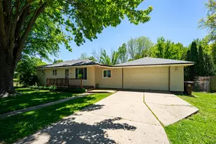4361 Antelope Dr, Rockford, IL 61109 - Photo 1
