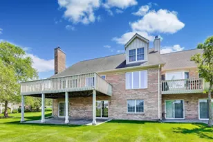 1049 Plantain Ct, Crystal Lake, IL 60014 - Photo 25