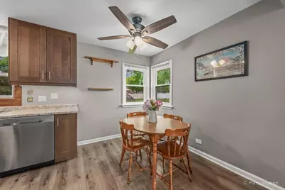 902 W Stonemill Avenue, Addison, IL 60101 - Photo 13
