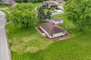 902 W Stonemill Ave, Addison, IL 60101 - Photo 27