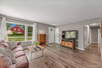 902 W Stonemill Avenue, Addison, IL 60101 - Photo 7