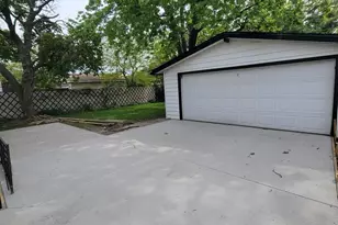8429 Mason Ave, Morton Grove, IL 60053 - Photo 3