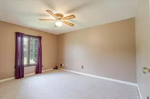 907 S Quincy St, Clifton, IL 61727 - Photo 15