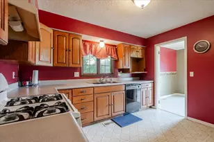 907 S Quincy St, Clifton, IL 61727 - Photo 13