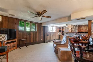 907 S Quincy St, Clifton, IL 61727 - Photo 25