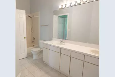 122 Kennebunk Court, Glendale Heights, IL 60139 - Photo 17