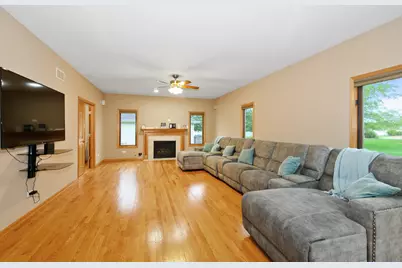 815 Meadow Path, Manteno, IL 60950 - Photo 9