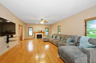 815 Meadow Path, Manteno, IL 60950 - Photo 9