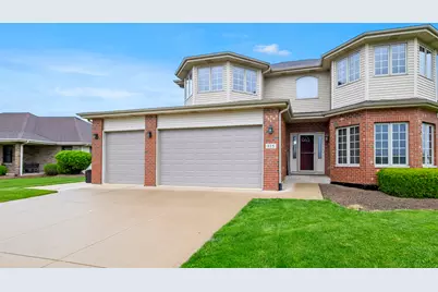815 Meadow Path, Manteno, IL 60950 - Photo 3