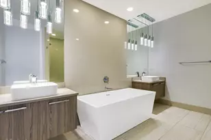 1617 W Grand Ave, Chicago, IL 60622 - Photo 7
