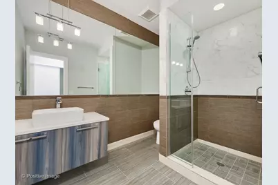 1617 W Grand Avenue #2W, Chicago, IL 60622 - Photo 11