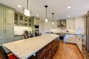629 W Elm St, Wheaton, IL 60189 - Photo 9