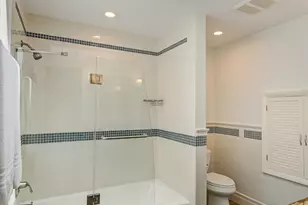 629 W Elm St, Wheaton, IL 60189 - Photo 19
