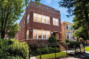 4819 W Cornelia Ave, Chicago, IL 60641 - Photo 1