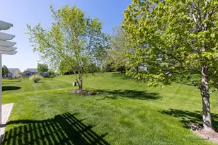 2898 Stoney Creek Dr, Elgin, IL 60124 - Photo 35