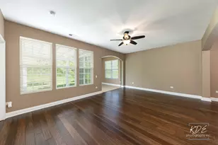 2898 Stoney Creek Dr, Elgin, IL 60124 - Photo 11
