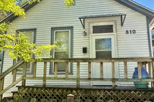810 Simpson St, Evanston, IL 60201 - Photo 1