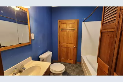 562 7 Avenue S, Clinton, IA 52732 - Photo 11