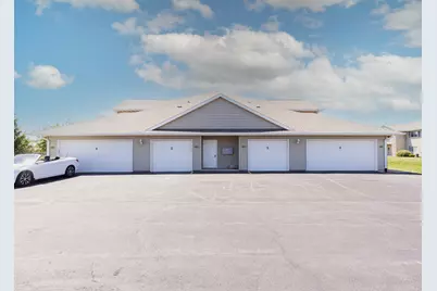 240 E Franklin Street #204, Eldridge, IA 52748 - Photo 17