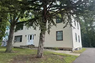 479 Eisenhower St, Marengo, IL 60152 - Photo 1