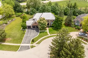 14415 W Blyth Ct, Libertyville, IL 60048 - Photo 5