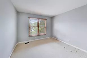 825 W Dorset Ave, Palatine, IL 60067 - Photo 19