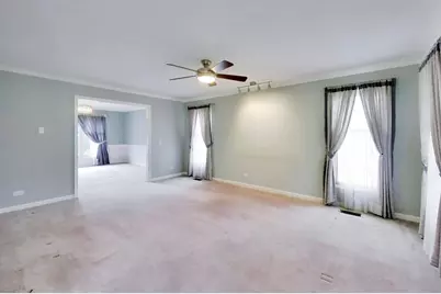 825 W Dorset Avenue, Palatine, IL 60067 - Photo 3