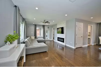 7135 Laramie Avenue, Skokie, IL 60077 - Photo 15