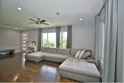 7135 Laramie Avenue, Skokie, IL 60077 - Photo 9