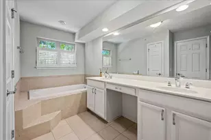 6395 Cunningham Ct, Gurnee, IL 60031 - Photo 11