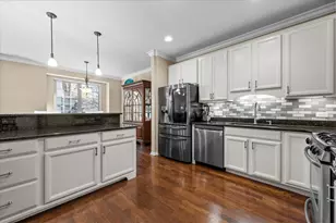 6395 Cunningham Ct, Gurnee, IL 60031 - Photo 7