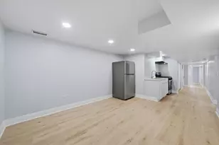541 N Lawndale Ave, Chicago, IL 60624 - Photo 3