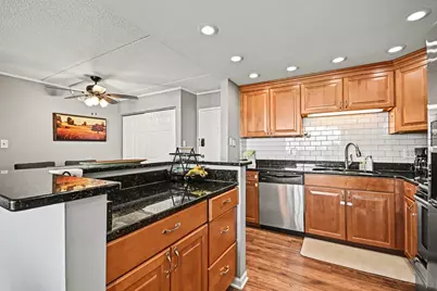 2015 S Finley Road S #1107, Lombard, IL 60148 - Photo 7
