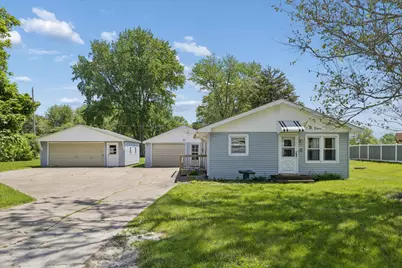4368 9th Street, East Moline, IL 61244 - Photo 1