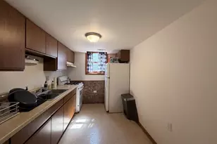 227 W Locust St, Dekalb, IL 60115 - Photo 5
