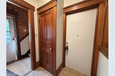 227 W Locust Street #1, Dekalb, IL 60115 - Photo 7