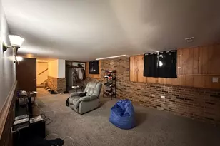 227 W Locust St, Dekalb, IL 60115 - Photo 3