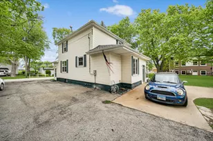 5172 E Center St, Bourbonnais, IL 60914 - Photo 3
